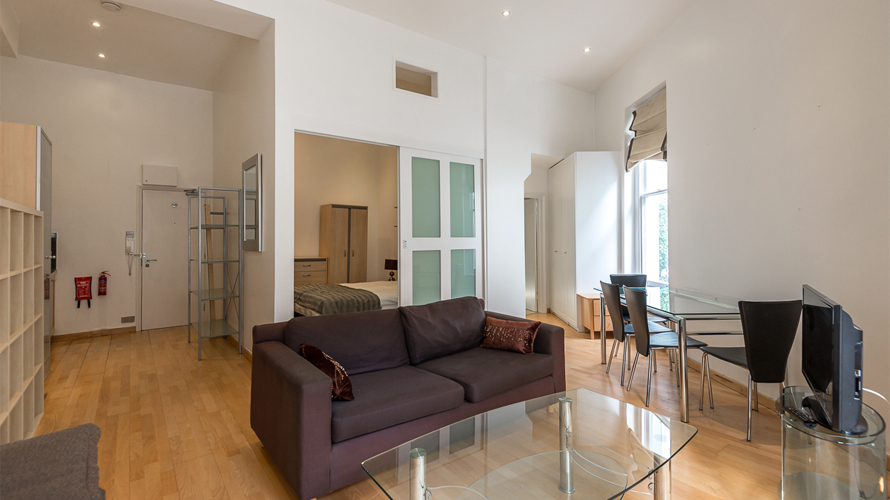 Flat 15, 1 - 5 St. Stephens Gardens - Image