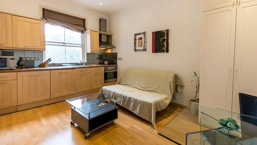 Flat 28, 1 - 5 St. Stephens Gardens - Image