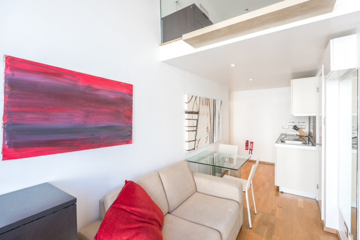 Flat 6, 9 St. Stephens Gardens - Image