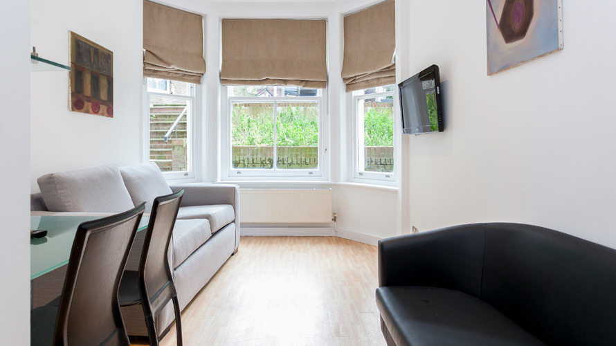 Flat 8, 1 - 5 St. Stephens Gardens - Image