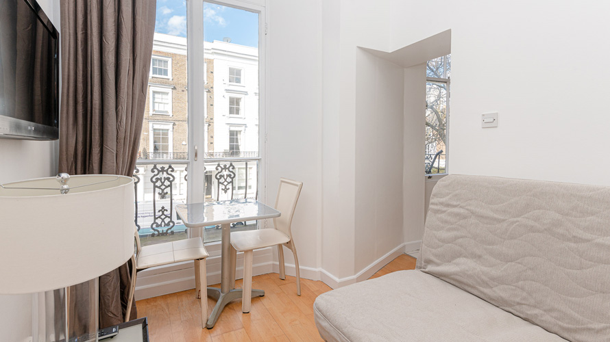 Flat 19, 1 - 5 St. Stephens Gardens - Image