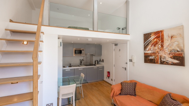 Flat 5, 7 St. Stephens Gardens - Image
