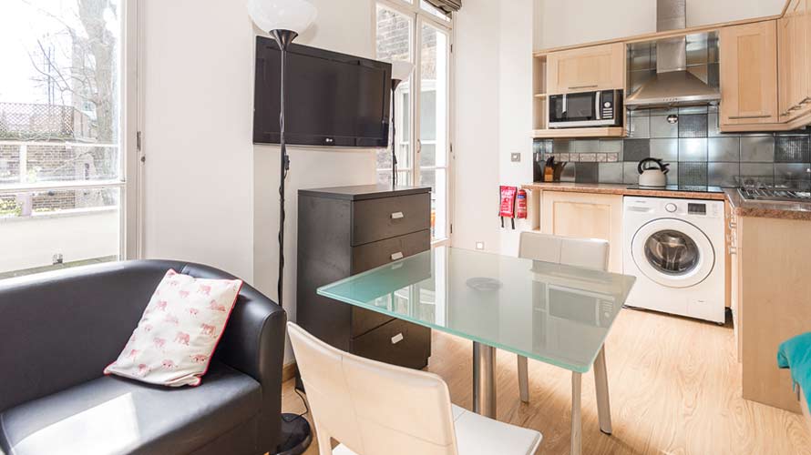 Flat 18, 1 - 5 St. Stephens Gardens - Image